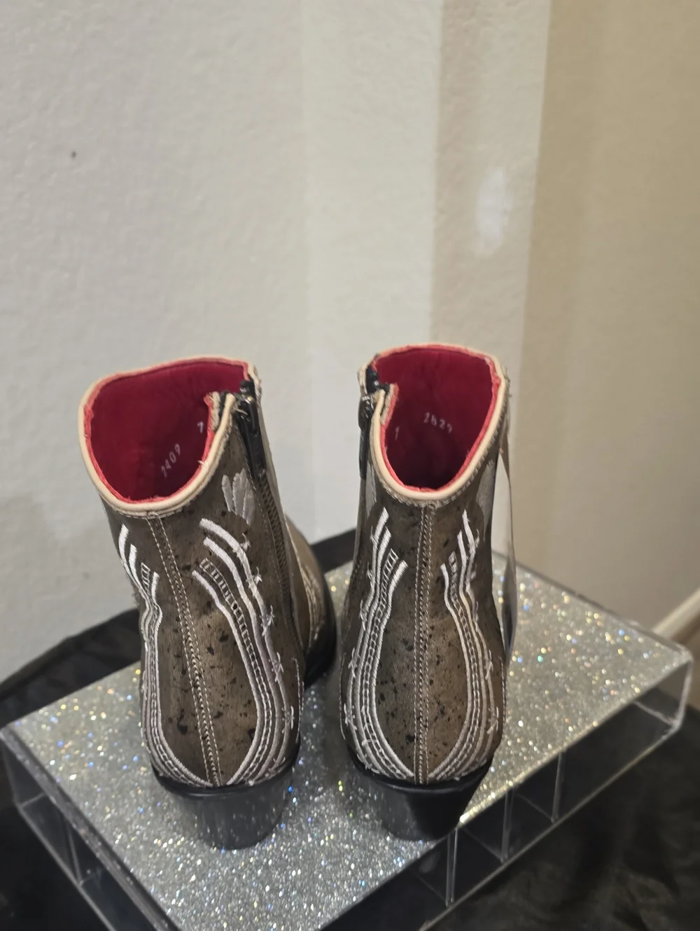 Ferrini stylish brown